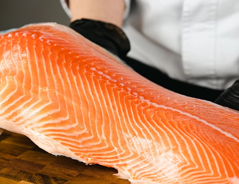 Salmón, pescado azul fuente de ácidos grasos omega-3